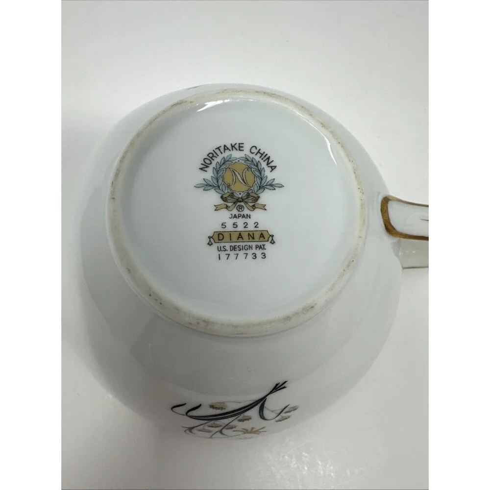 Vintage/Discontinued Noritake Diana 5522 Creamer and Sugar Bowl w/ lid gold rim